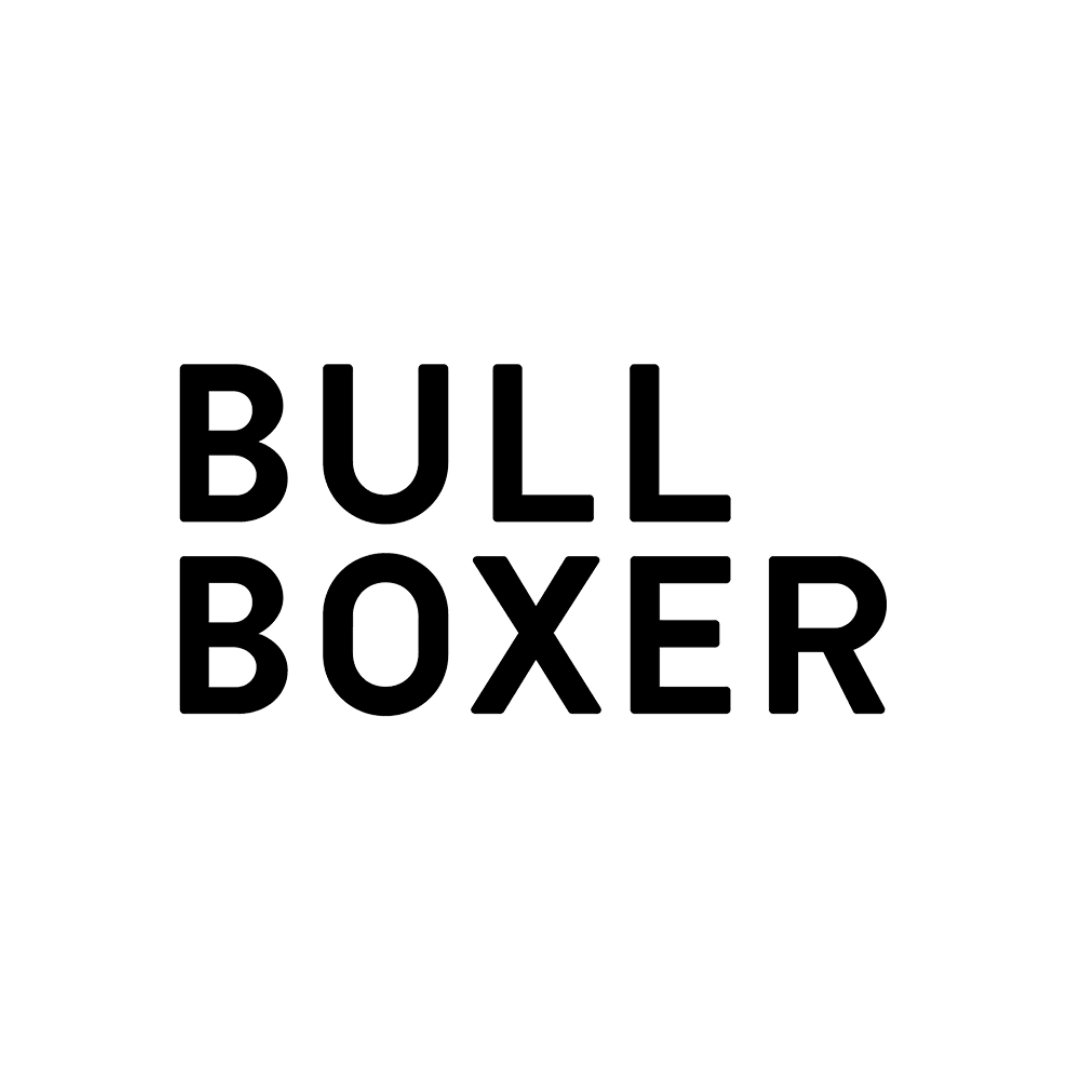 Bullboxer – alles dreht sich um Footwear und Fun. Jetzt shoppen auf Schuh-Eggers.de