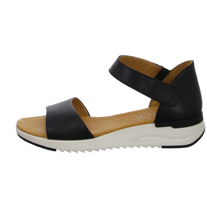 CAPRICE Sportliche Sandalette bis 30mm Sohlenhöhe - SchuhEggers.de