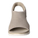 Skechers Sportliche Sandalette bis 30mm Sohlenhöhe SUMMITS SANDAL-SWEETLY EVOLVED - SchuhEggers.de