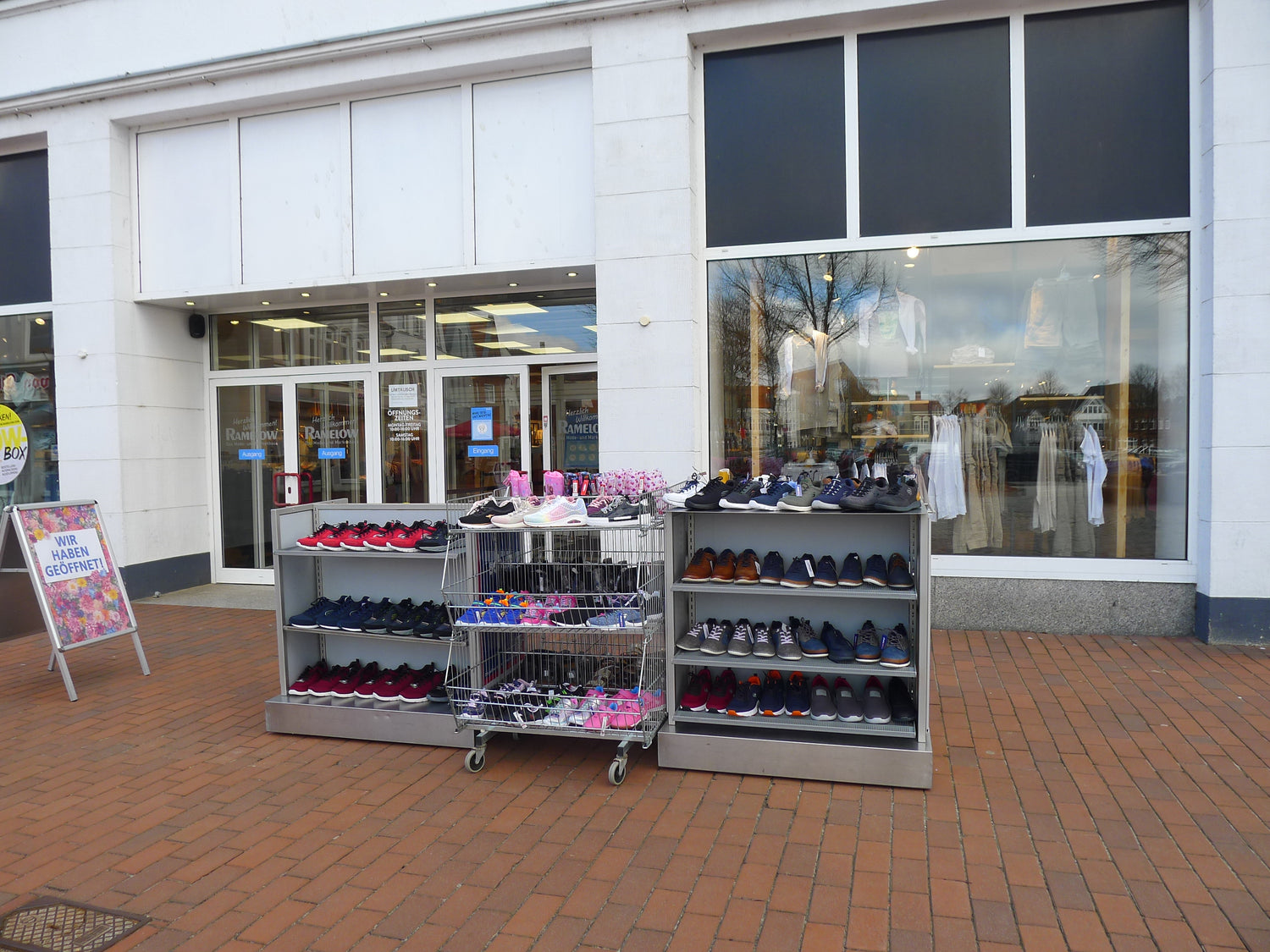 Schuh Eggers Markt 14-16 25746 Heide